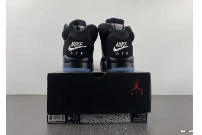 Rep 845035-003 JORDAN BLACK METALLIC (2016) AIR 5 0407